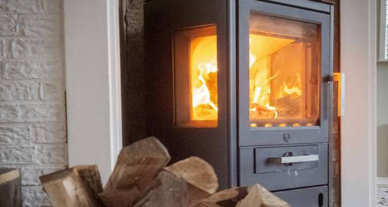 Image for SIA defends wood stoves producing excessive indoor emissions